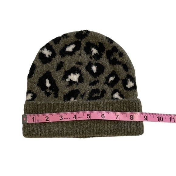 American Eagle Leopard Print Beanie Hat - Picture 5 of 7